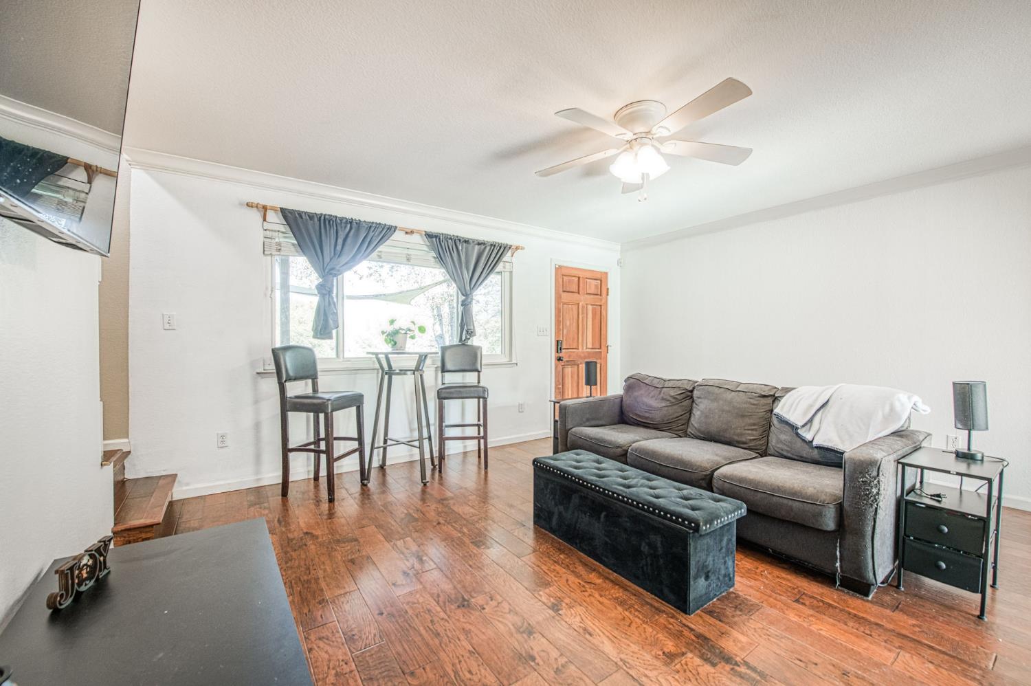 47300 Miwoc Ave, Coarsegold, CA 93614