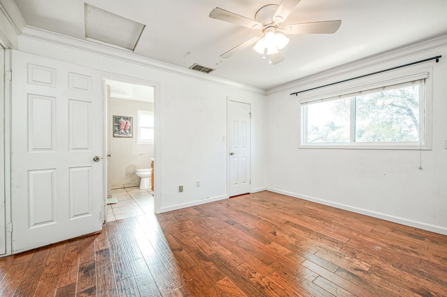 47300 Miwoc Ave, Coarsegold, CA 93614