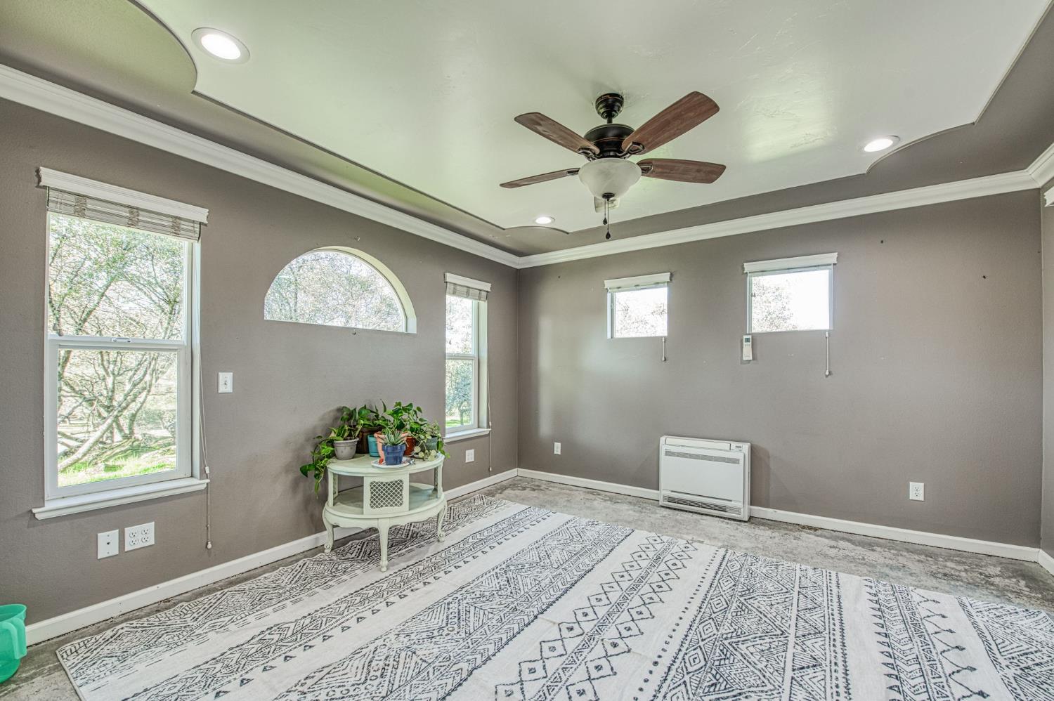 47300 Miwoc Ave, Coarsegold, CA 93614