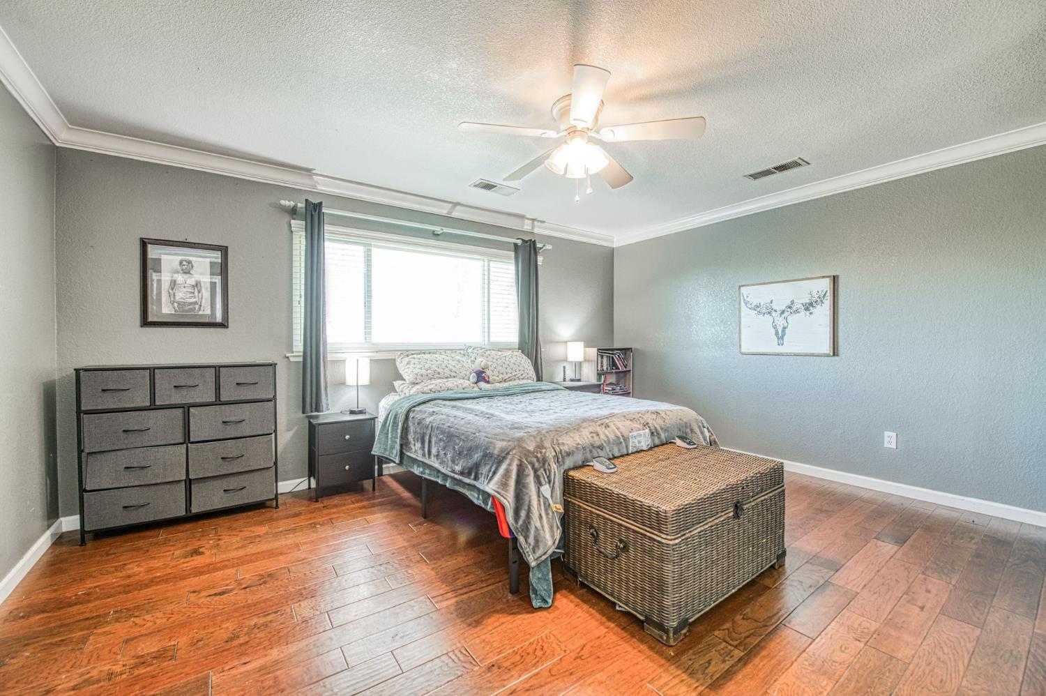 47300 Miwoc Ave, Coarsegold, CA 93614