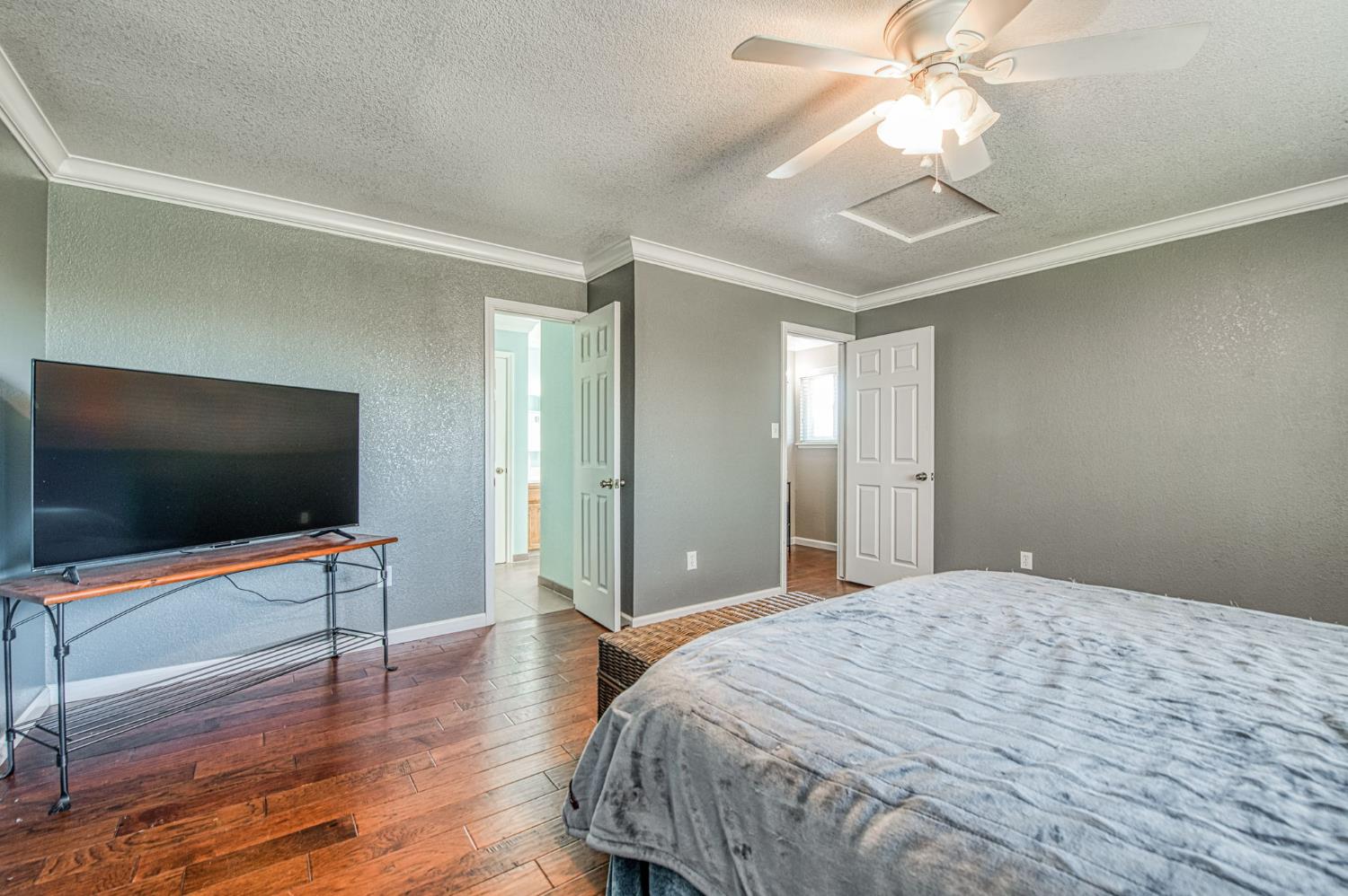 47300 Miwoc Ave, Coarsegold, CA 93614