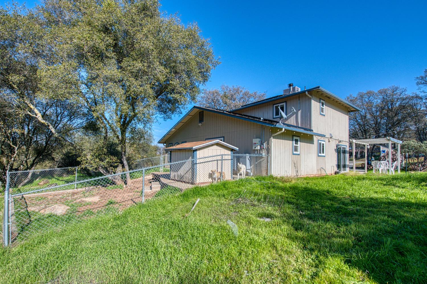 47300 Miwoc Ave, Coarsegold, CA 93614