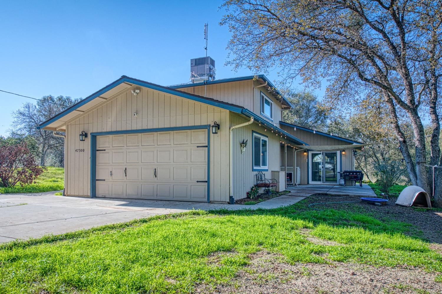 47300 Miwoc Ave, Coarsegold, CA 93614