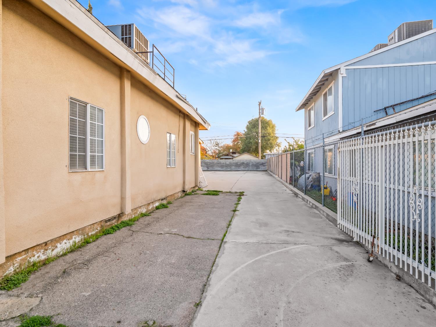 2624 E olive, Fresno, CA 93701