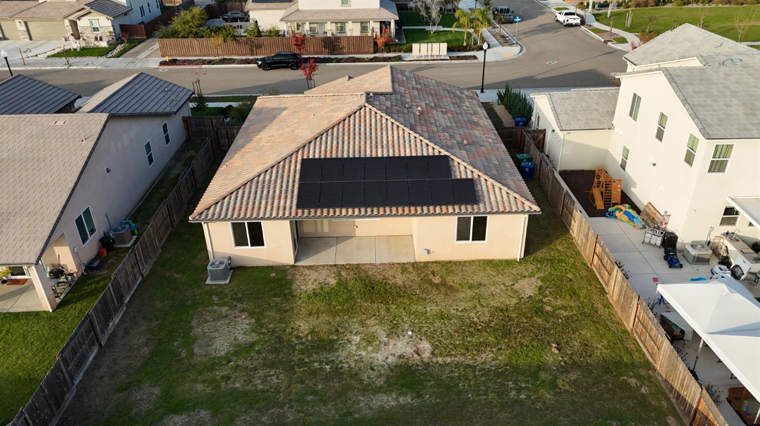 782 Skansen St, Kingsburg, CA 93631