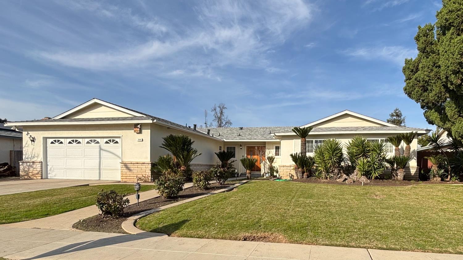 1646 W Paul Ave, Fresno, CA 93711