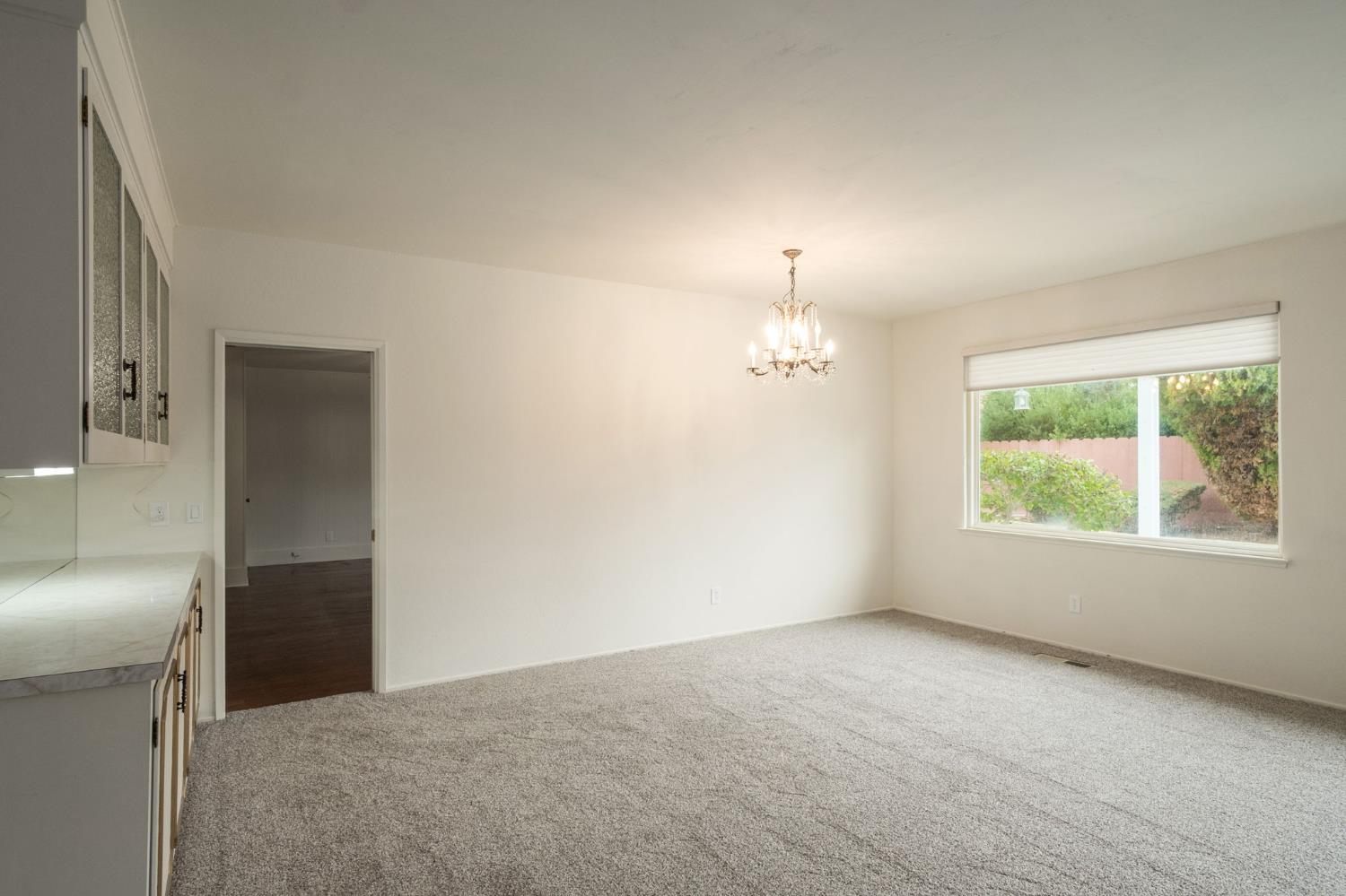 1646 W Paul Ave, Fresno, CA 93711