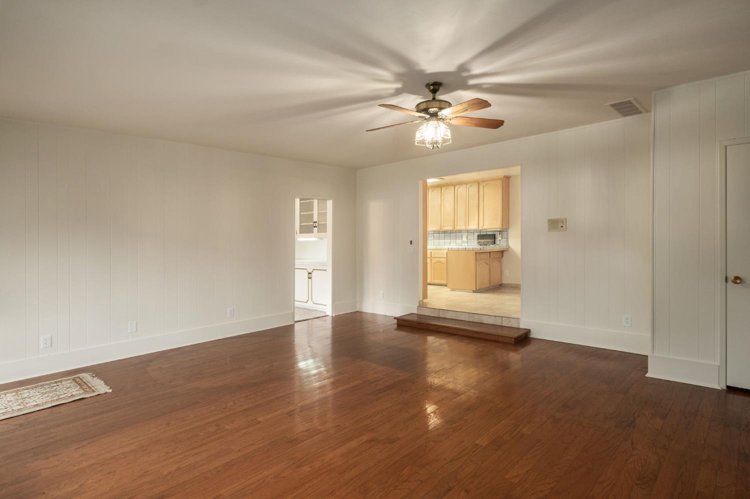 1646 W Paul Ave, Fresno, CA 93711