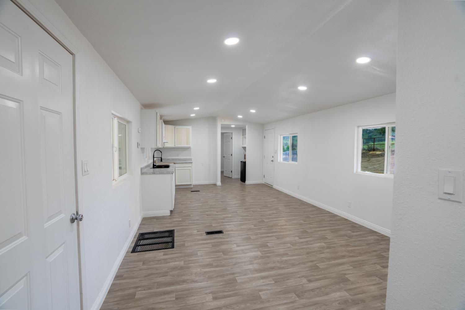 36712 Pebble Lane, Yokuts Valley, CA 93675