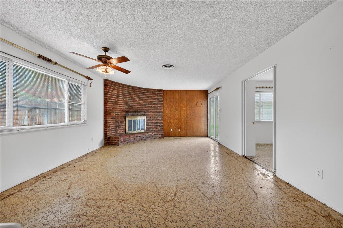 500 Friant Ct, Bakersfield, CA 93309