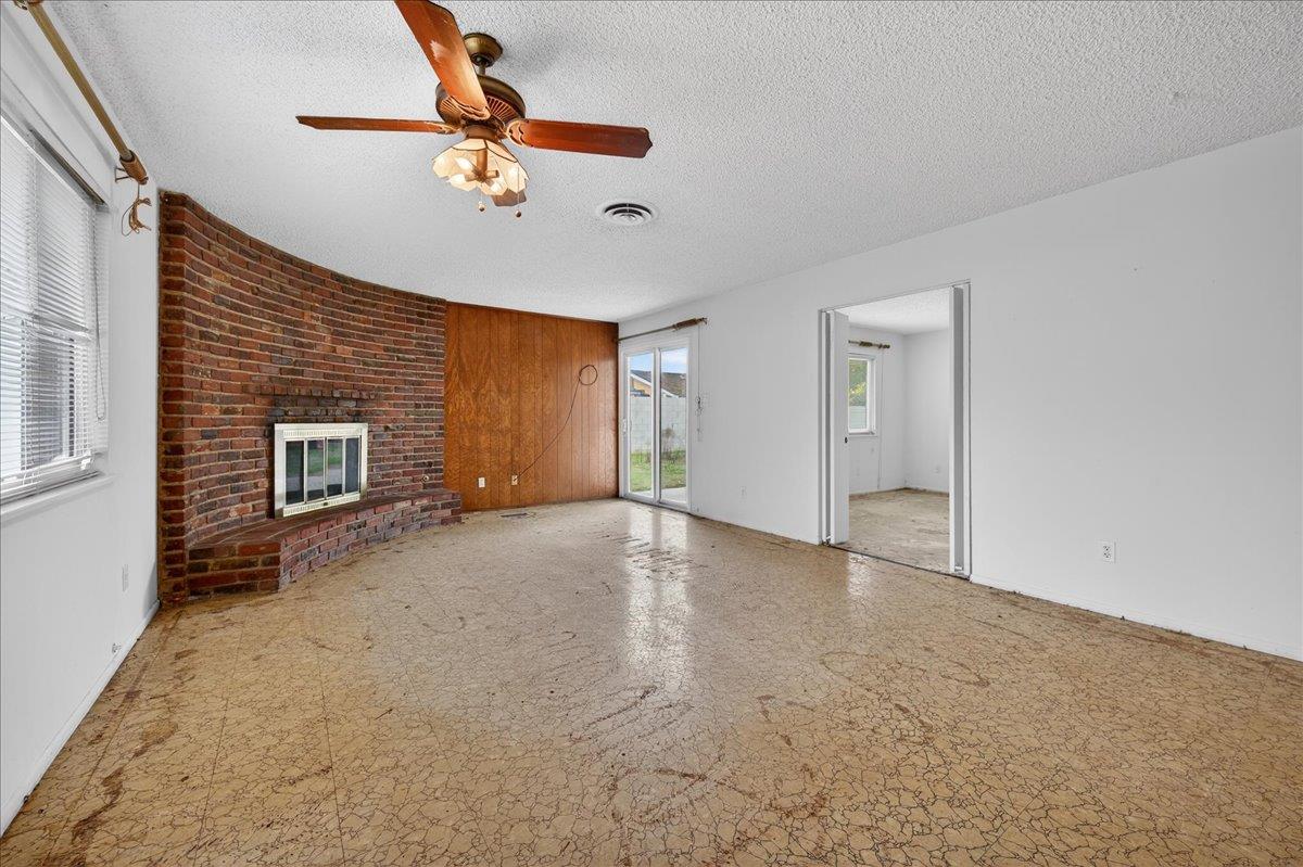 500 Friant Ct, Bakersfield, CA 93309