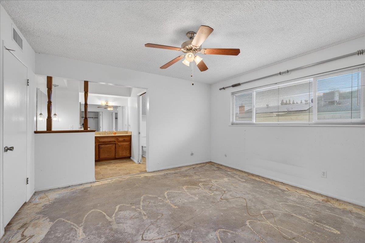 500 Friant Ct, Bakersfield, CA 93309