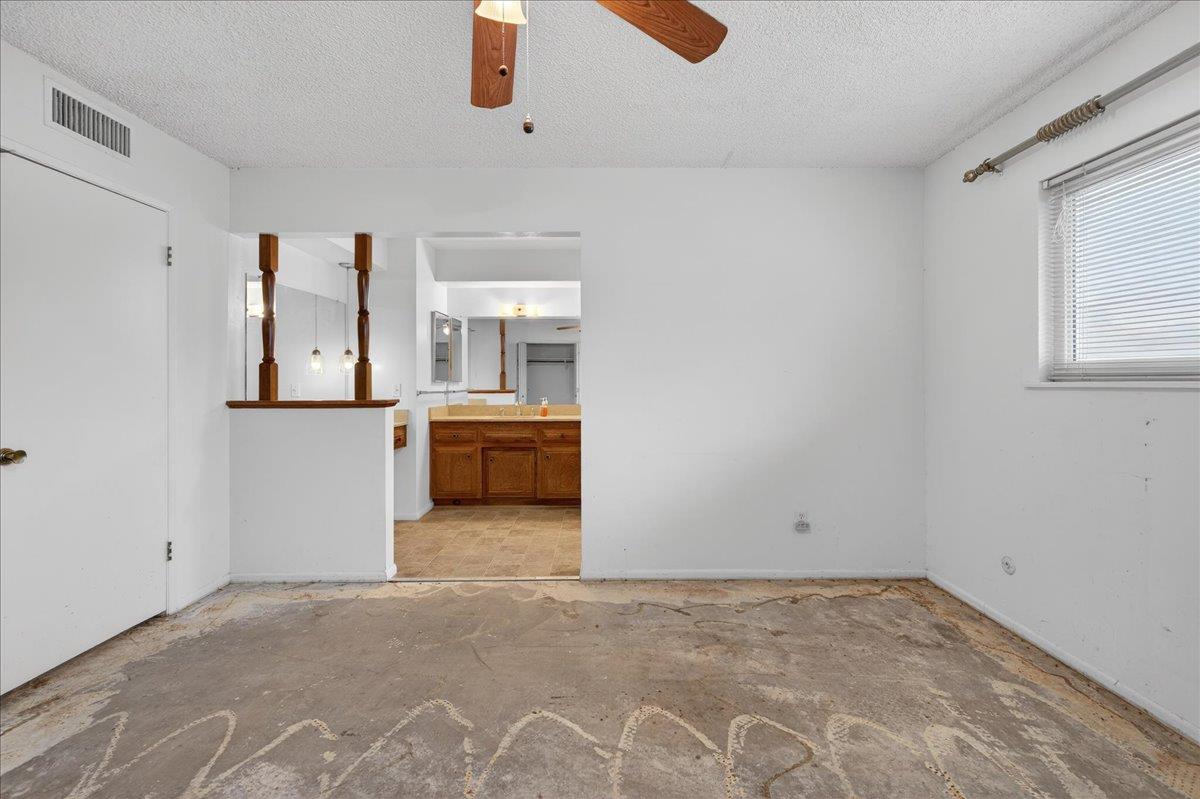 500 Friant Ct, Bakersfield, CA 93309