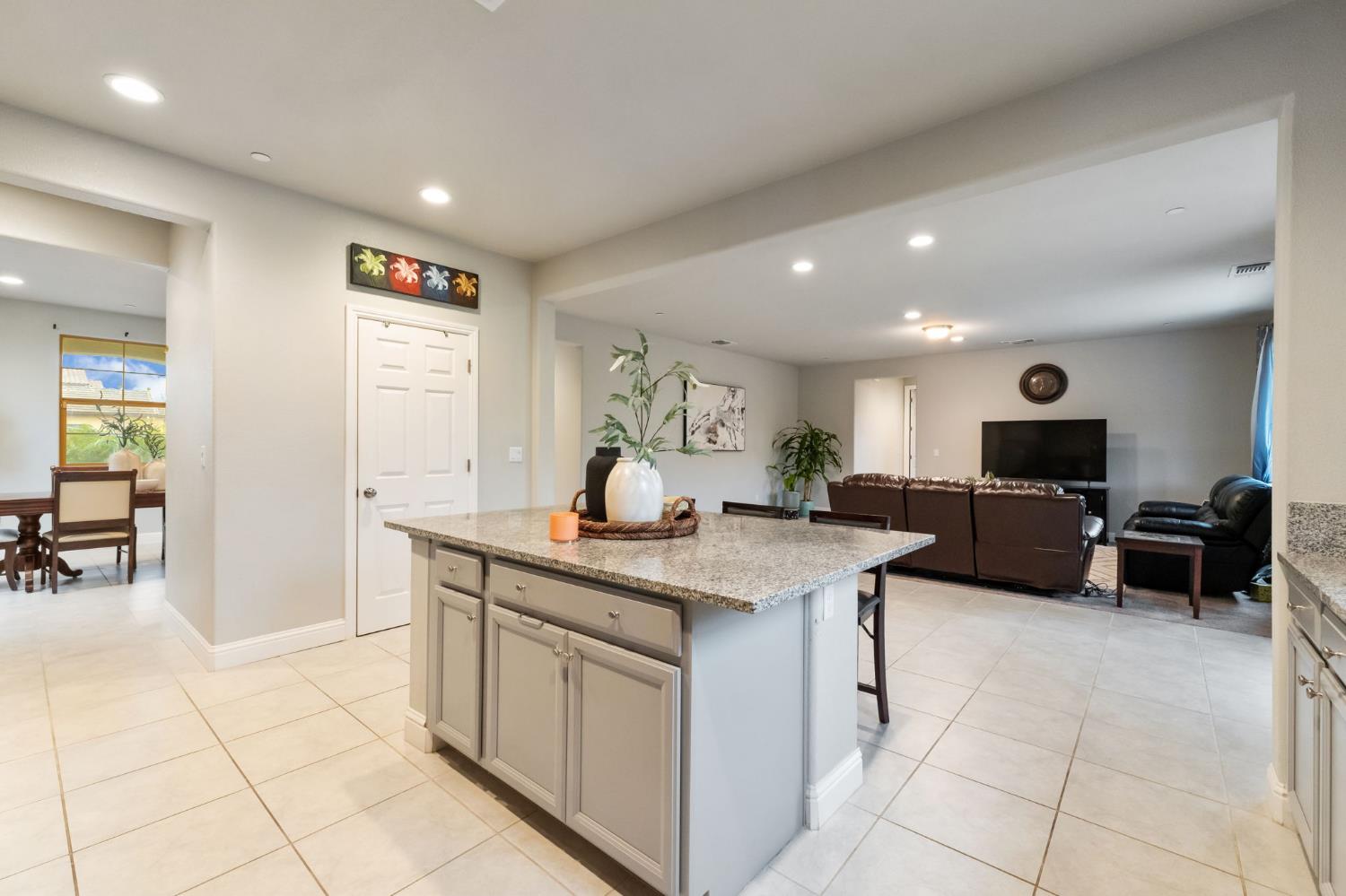 7330 E Princeton Ave, Fresno, CA 93737