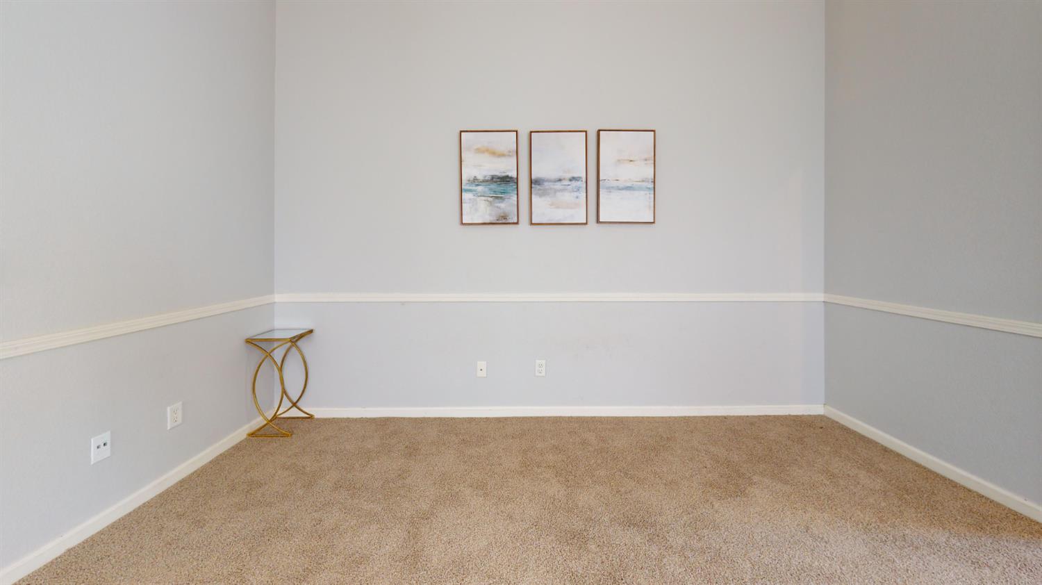 2944 E Christopher Dr, Fresno, CA 93720