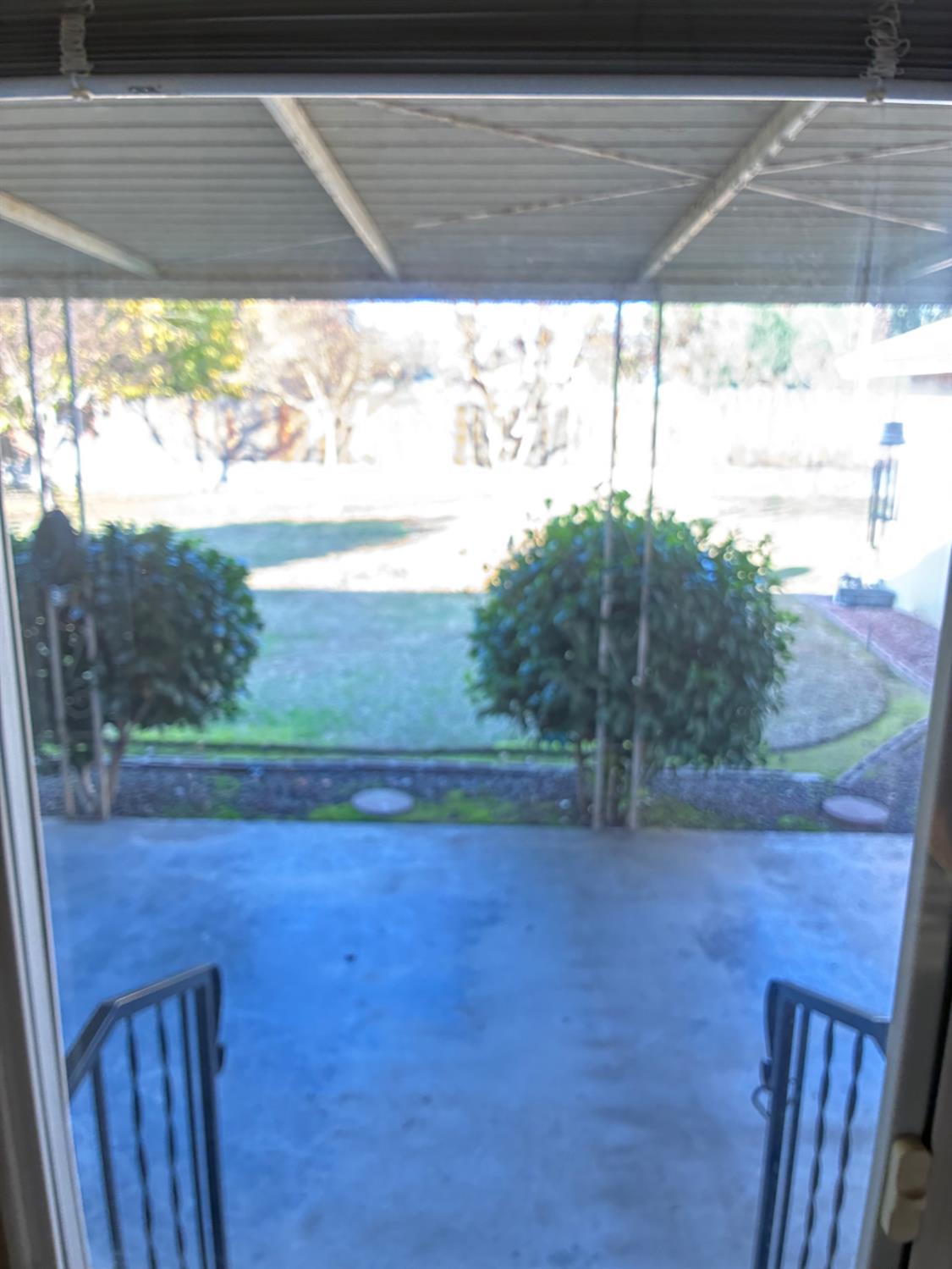 6874 E E. Olive Ave E, Fresno, CA 93727