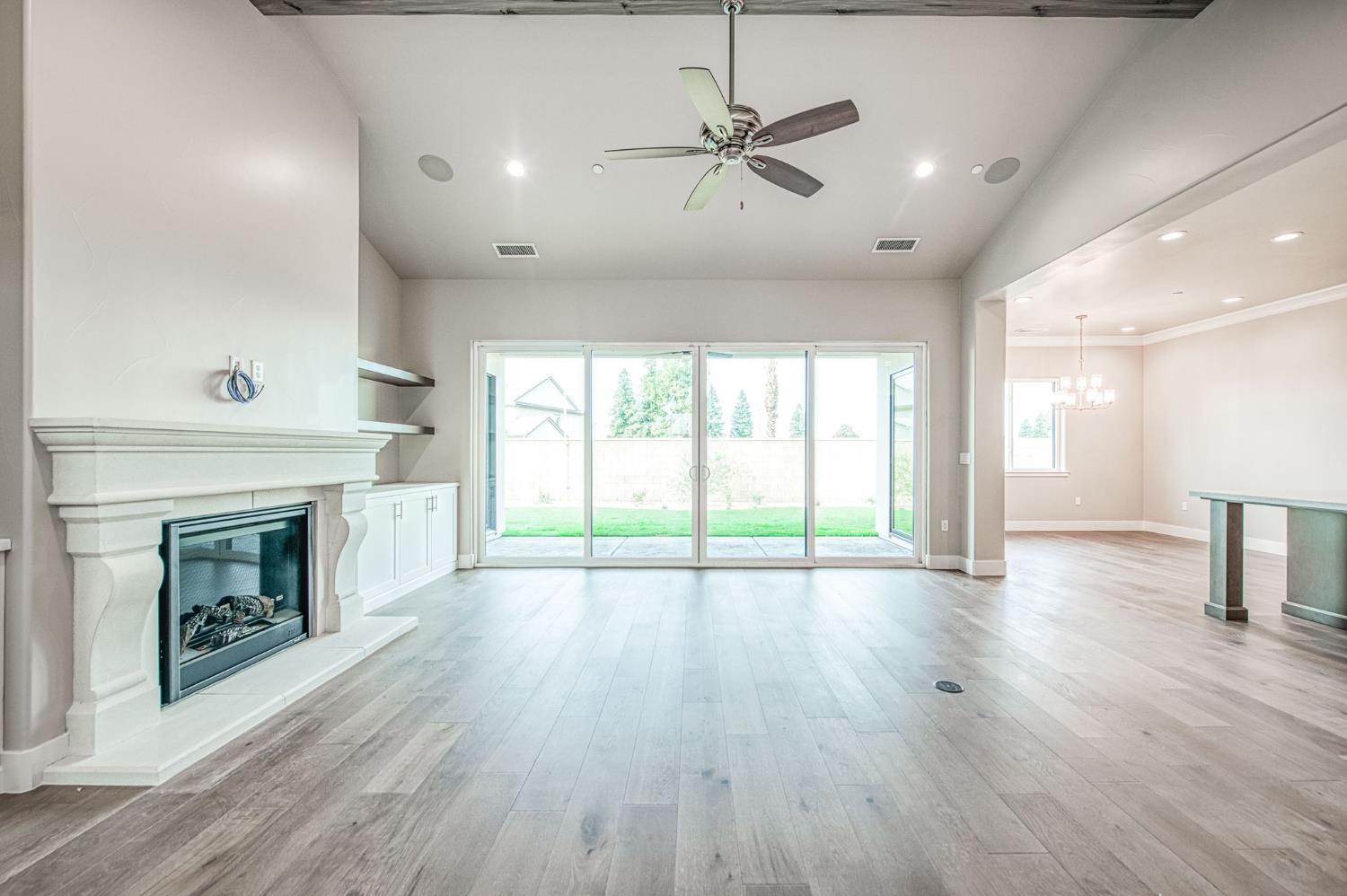 11421 N Live Oak Dr, Fresno, CA 93730