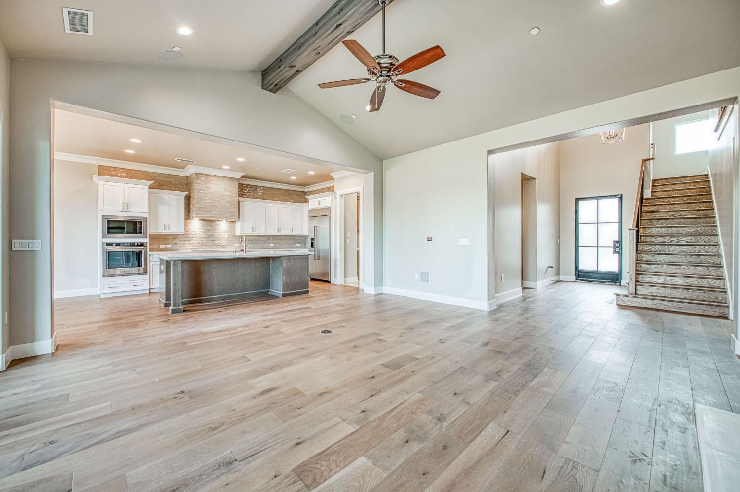 11421 N Live Oak Dr, Fresno, CA 93730