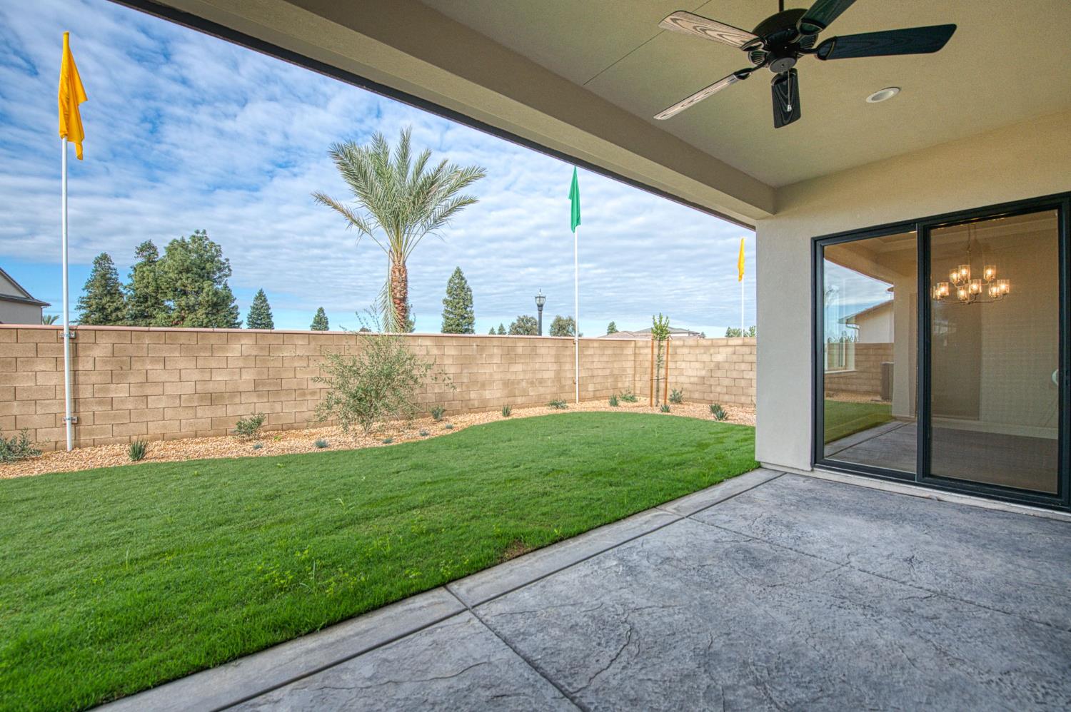 11421 N Live Oak Dr, Fresno, CA 93730