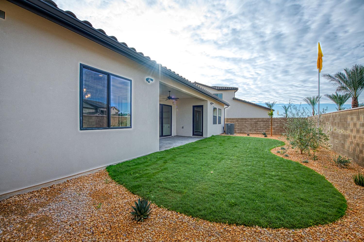 11421 N Live Oak Dr, Fresno, CA 93730