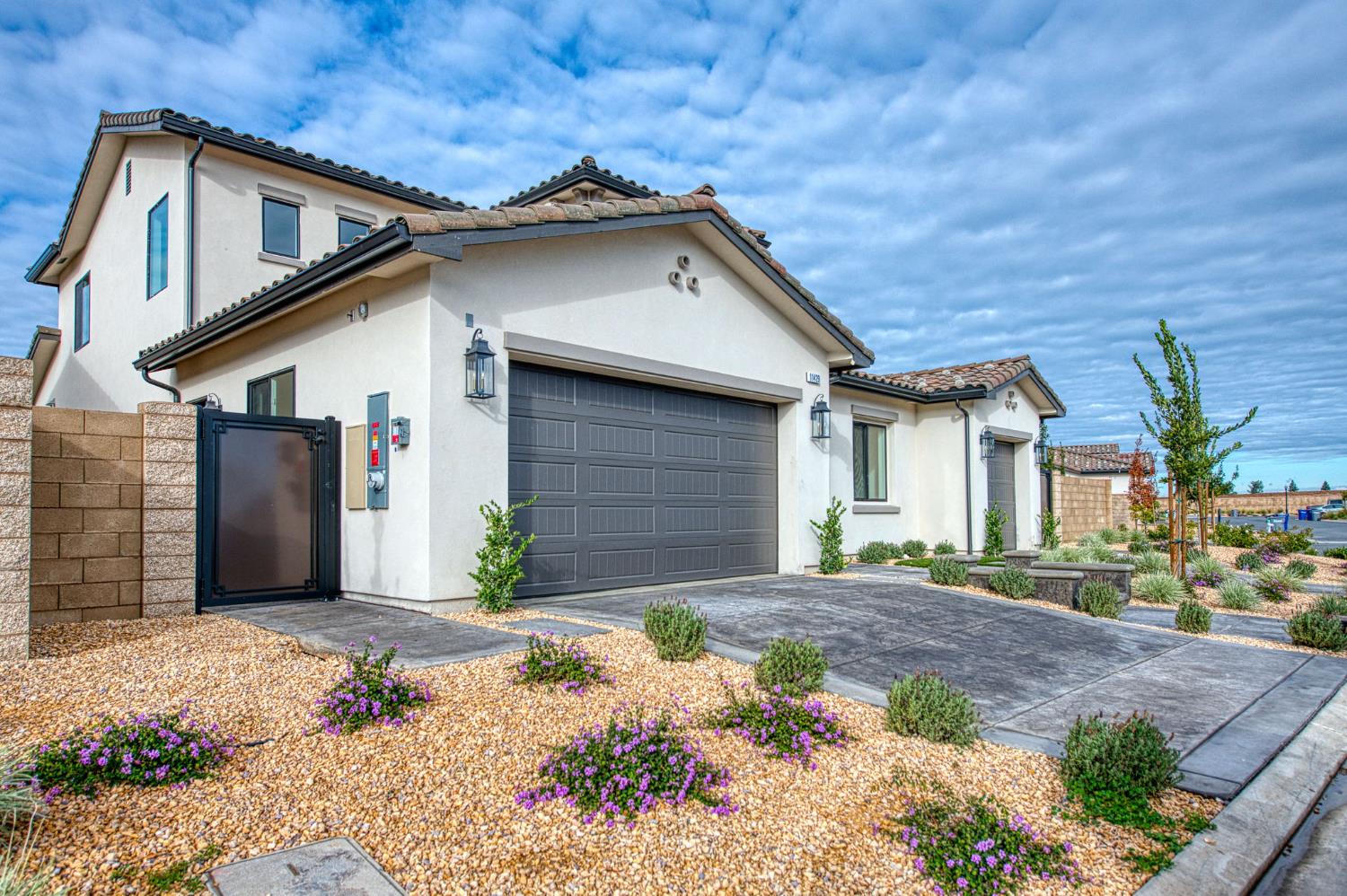 11429 N Live Oak Dr, Fresno, CA 93730