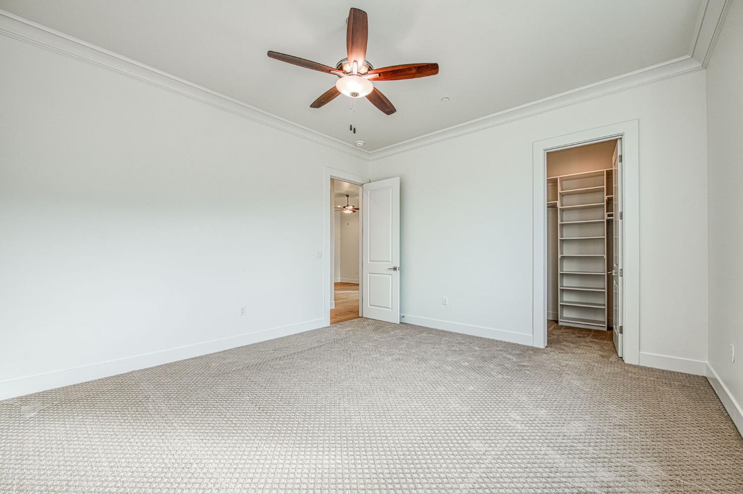 11429 N Live Oak Dr, Fresno, CA 93730