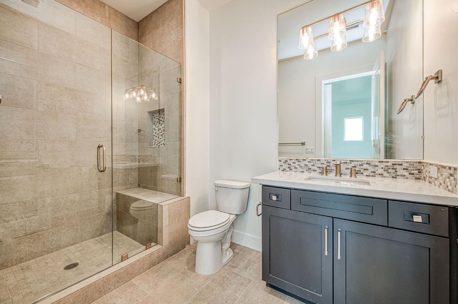 11429 N Live Oak Dr, Fresno, CA 93730