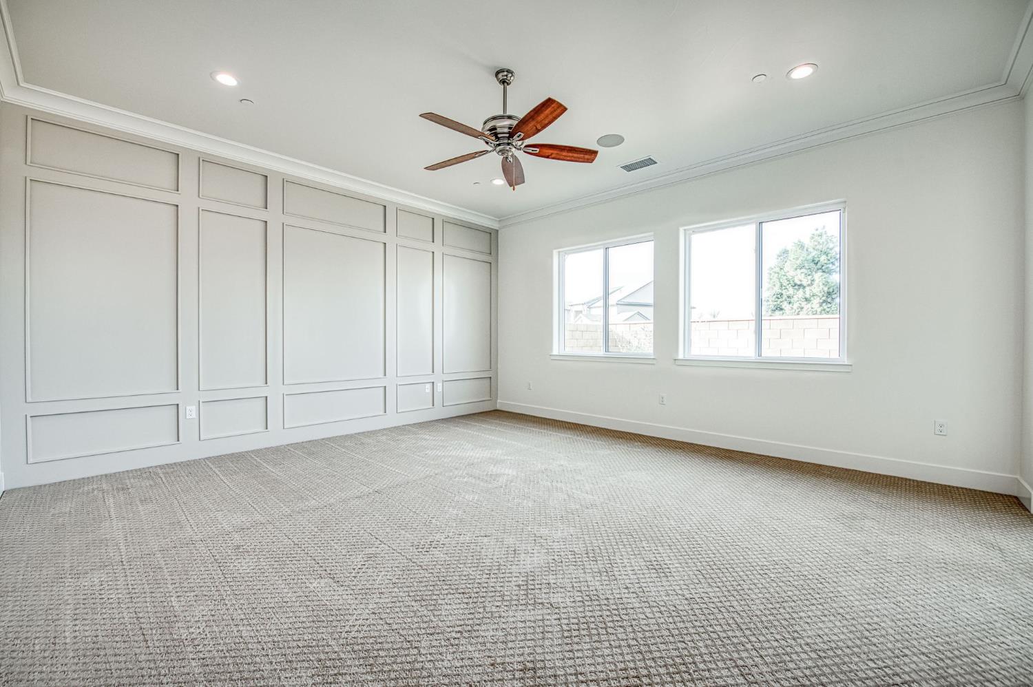 11429 N Live Oak Dr, Fresno, CA 93730