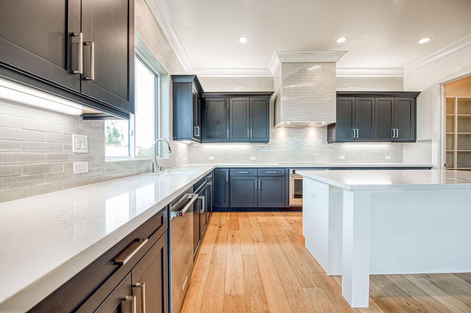 11429 N Live Oak Dr, Fresno, CA 93730