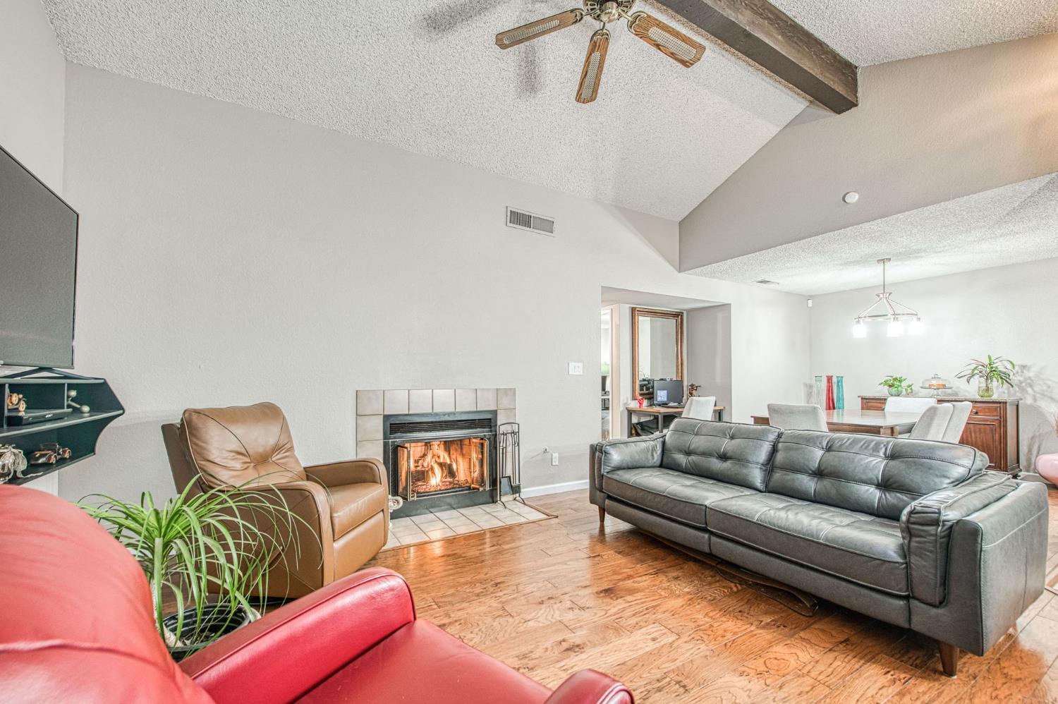 2715 N Marty Ave, Fresno, CA 93722