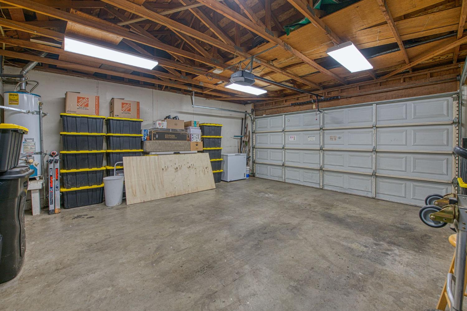 2715 N Marty Ave, Fresno, CA 93722