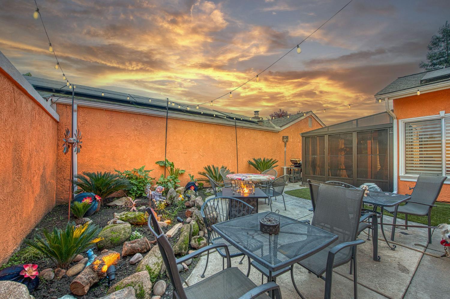 2715 N Marty Ave, Fresno, CA 93722