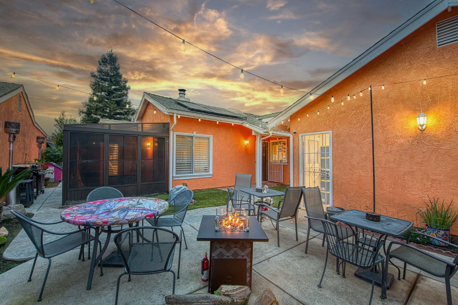 2715 N Marty Ave, Fresno, CA 93722