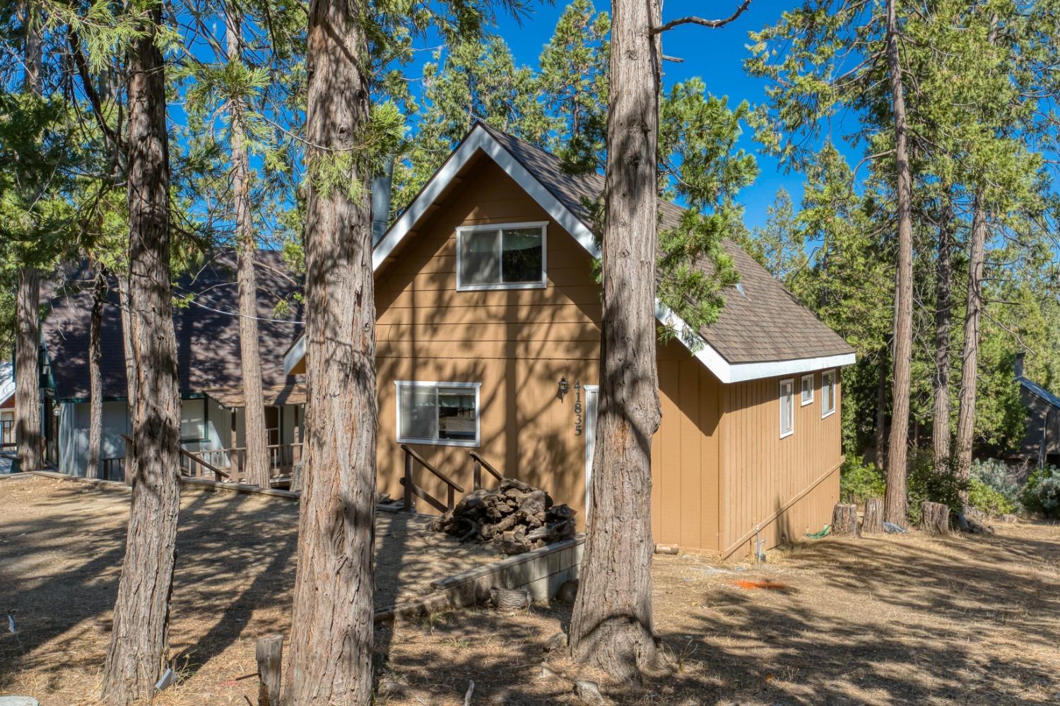 41835 Corlew Ln, Auberry, CA 93602