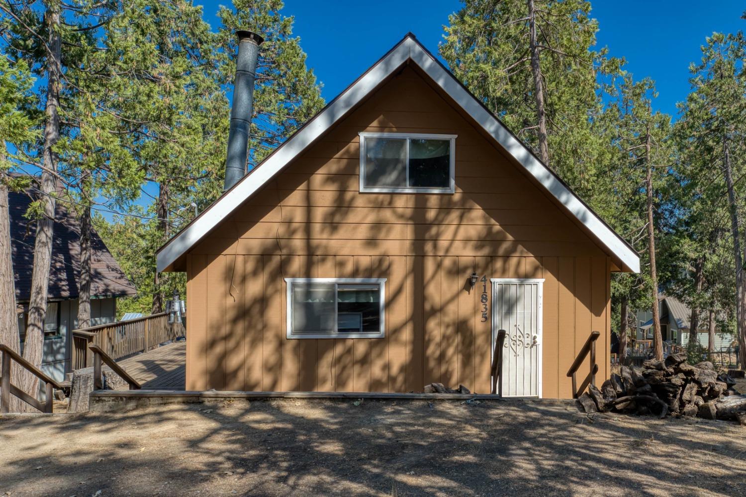 41835 Corlew Ln, Auberry, CA 93602