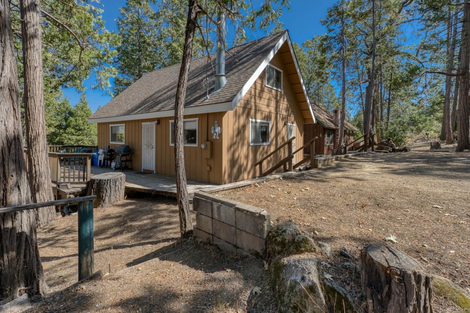 41835 Corlew Ln, Auberry, CA 93602