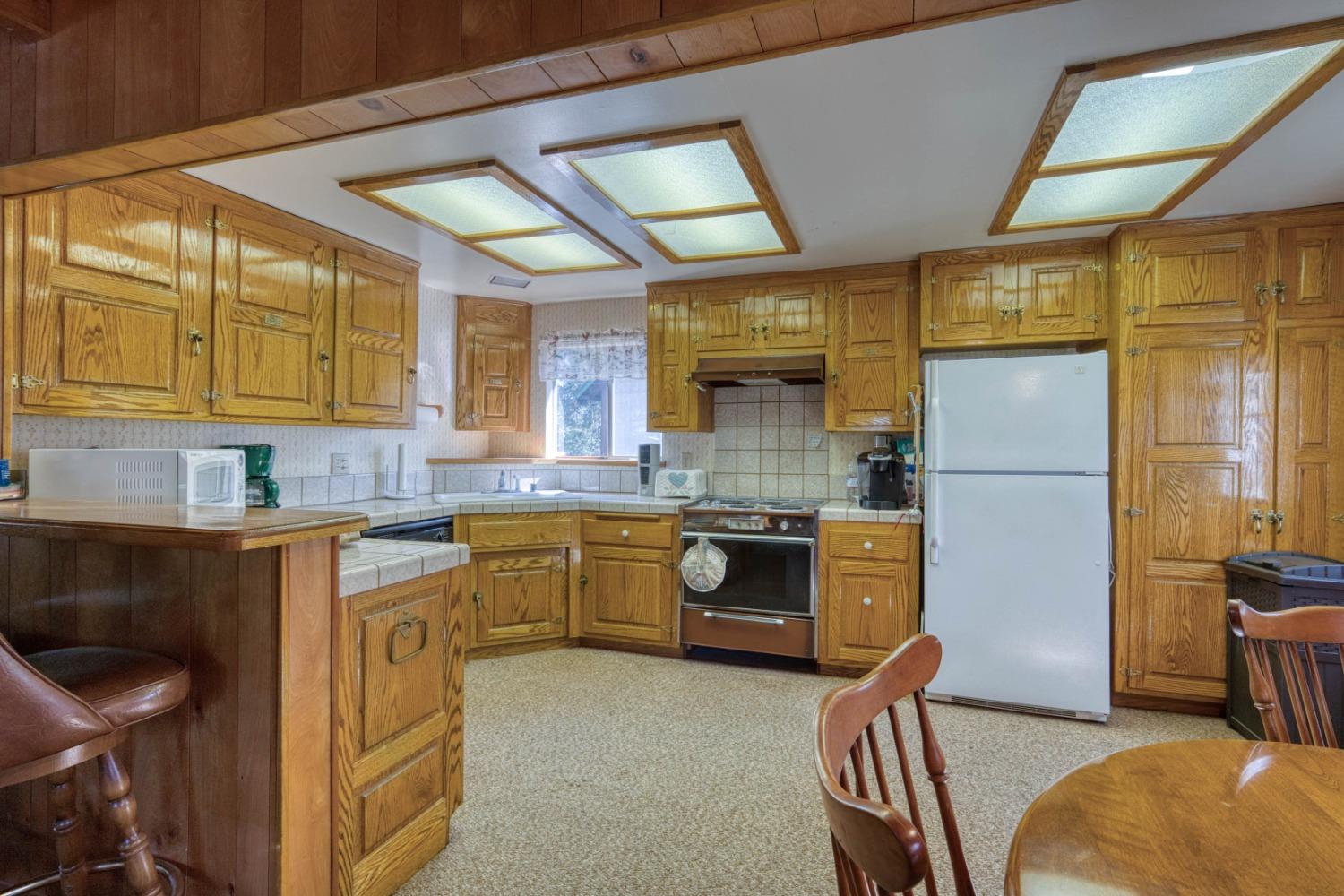 41835 Corlew Ln, Auberry, CA 93602