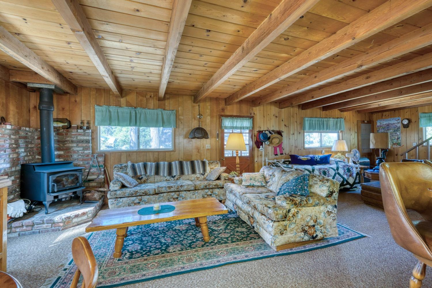 41835 Corlew Ln, Auberry, CA 93602