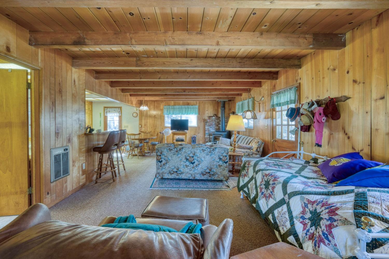 41835 Corlew Ln, Auberry, CA 93602