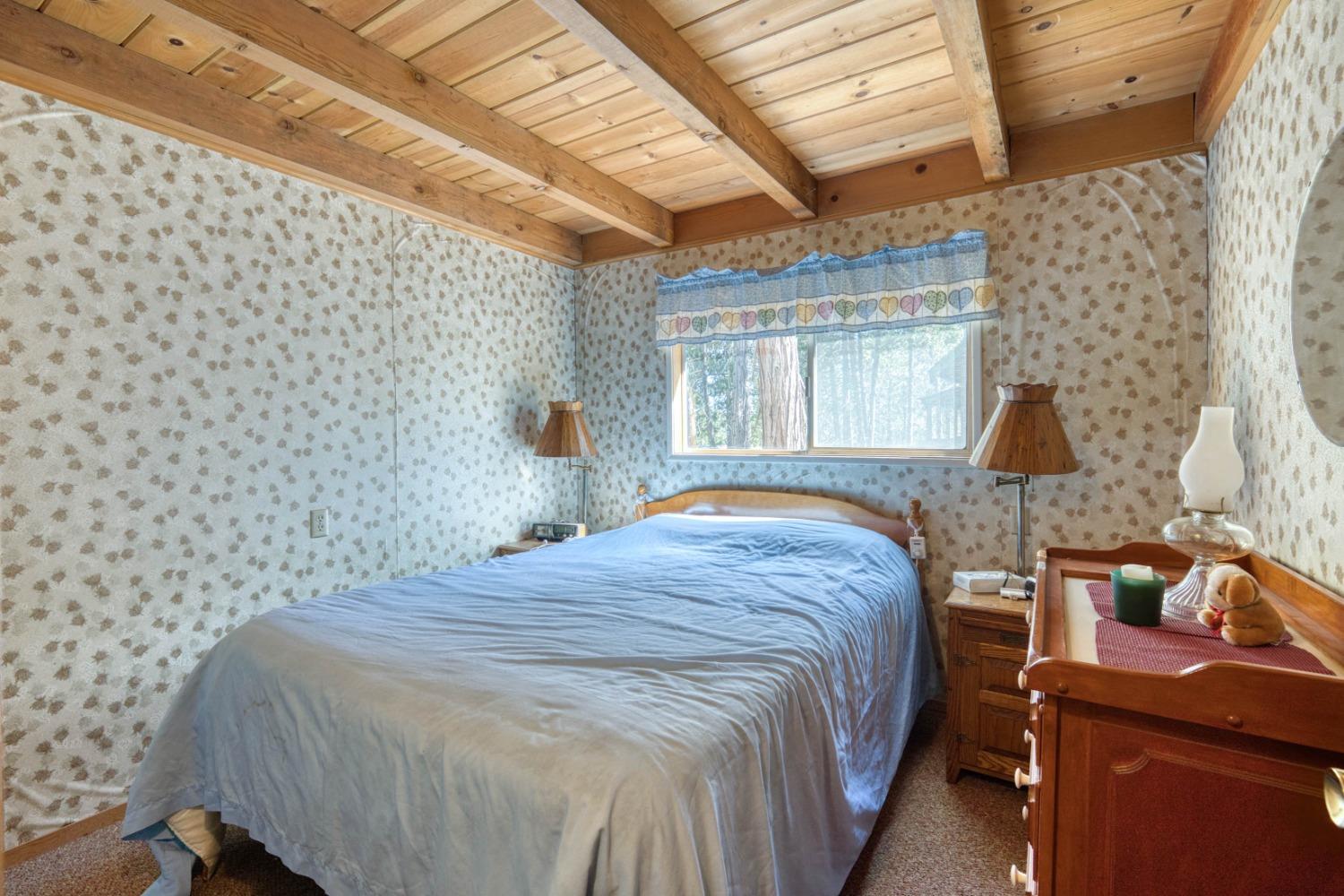 41835 Corlew Ln, Auberry, CA 93602