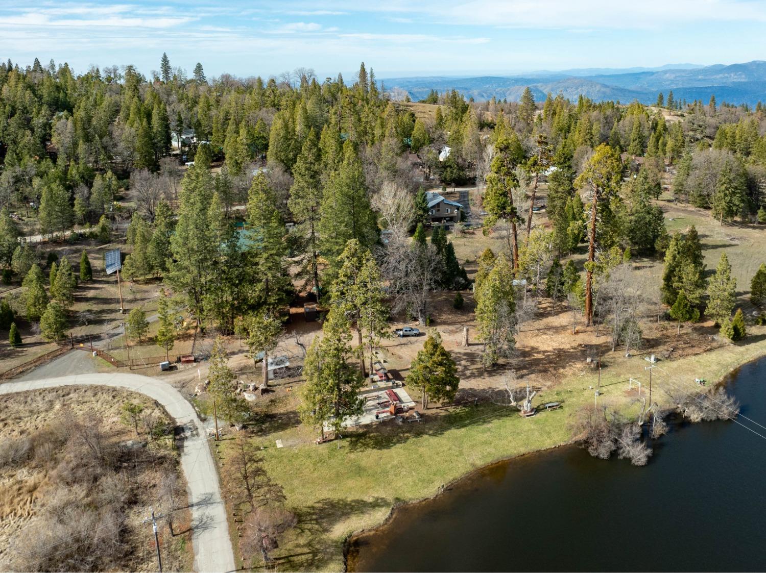 41835 Corlew Ln, Auberry, CA 93602