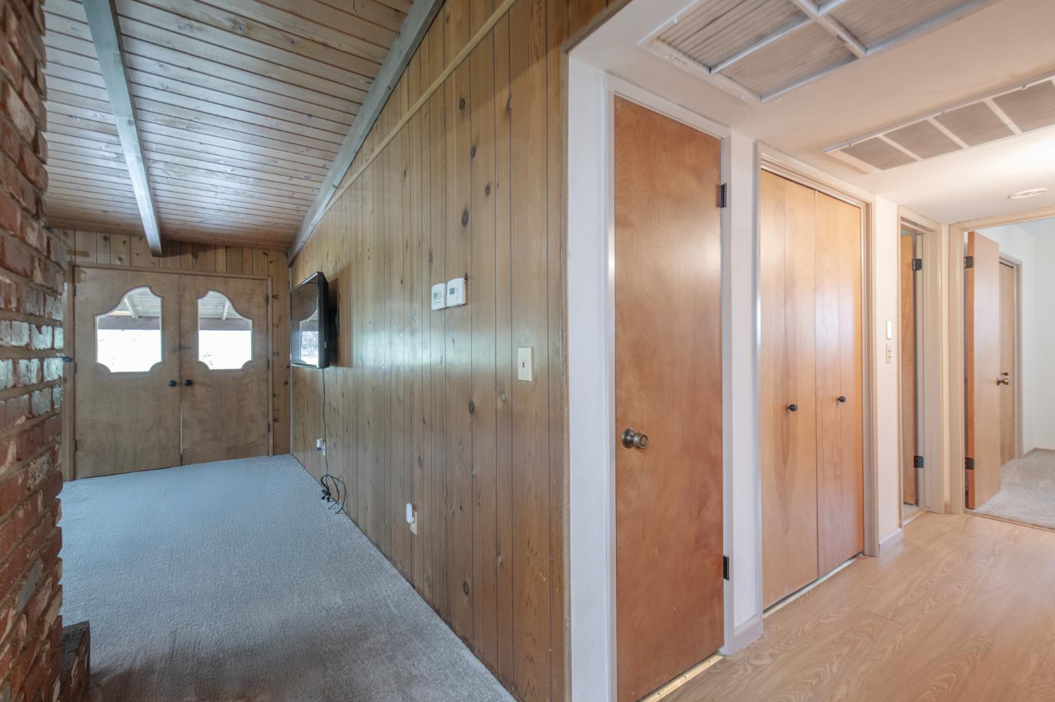 21256 Tollhouse Rd, Clovis, CA 93619