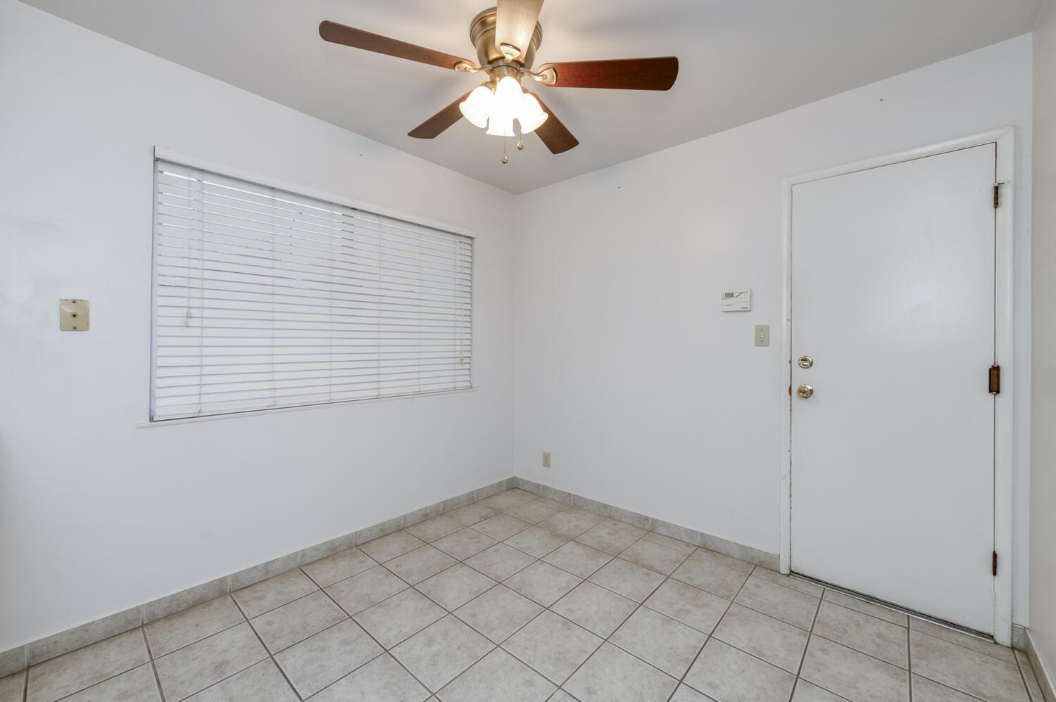 7353 N Bond St, Fresno, CA 93720