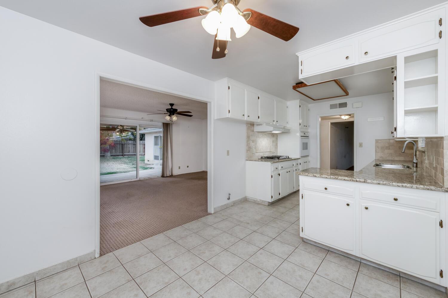 7353 N Bond St, Fresno, CA 93720