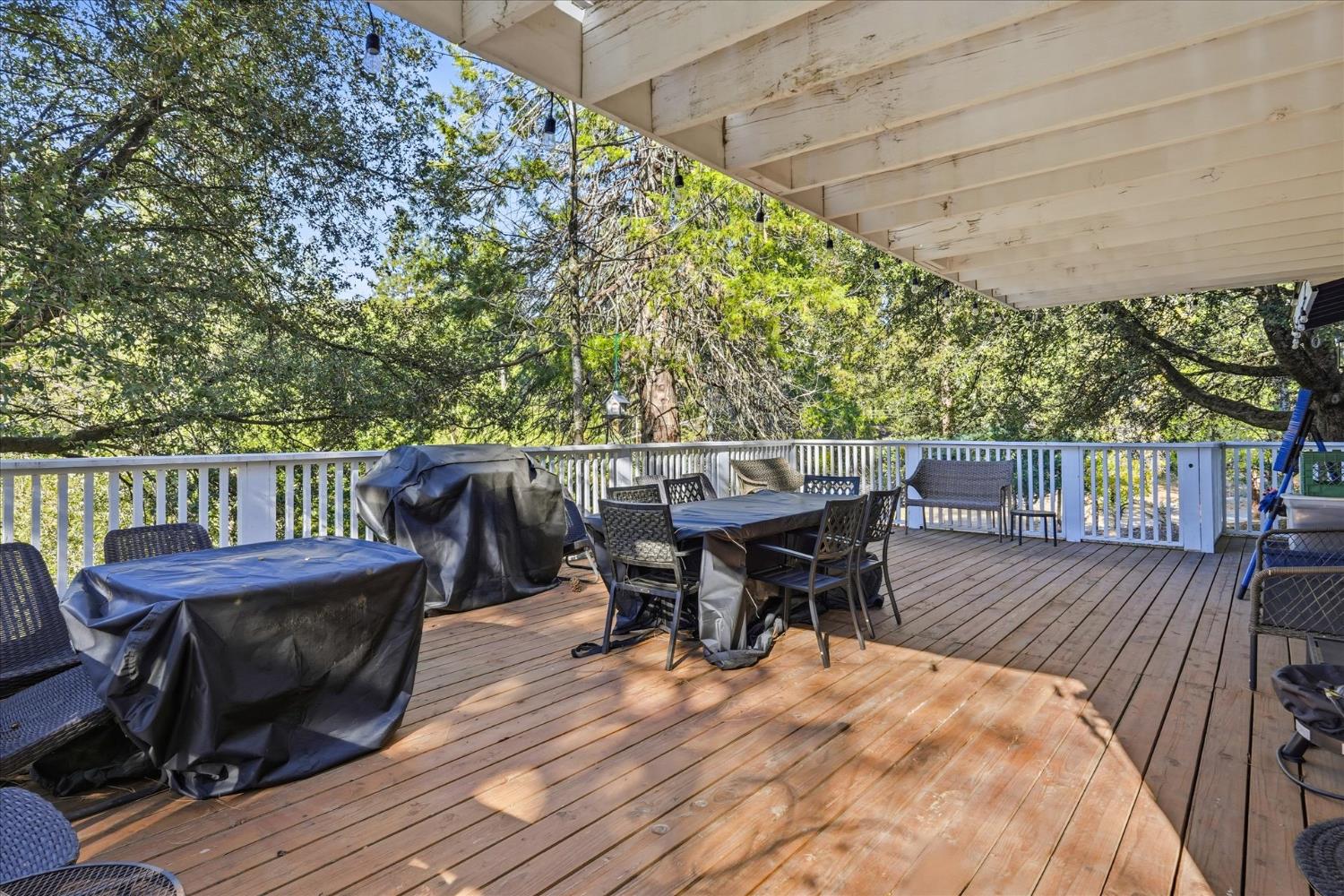 50722 Chu Ranch Rd, Oakhurst, CA 93644