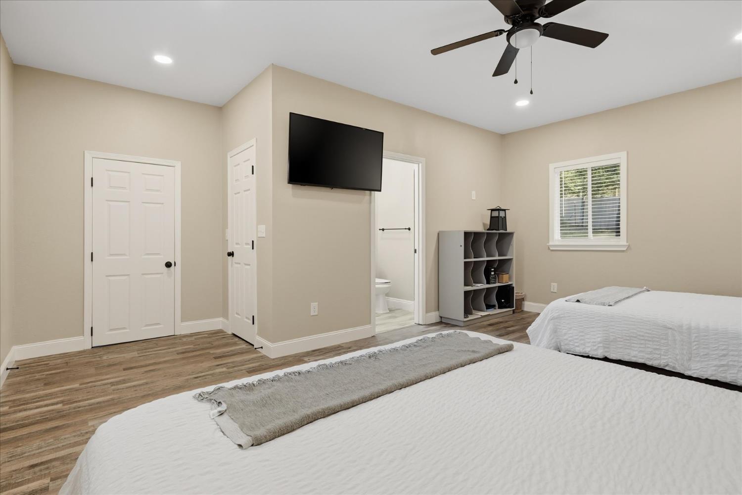 50722 Chu Ranch Rd, Oakhurst, CA 93644