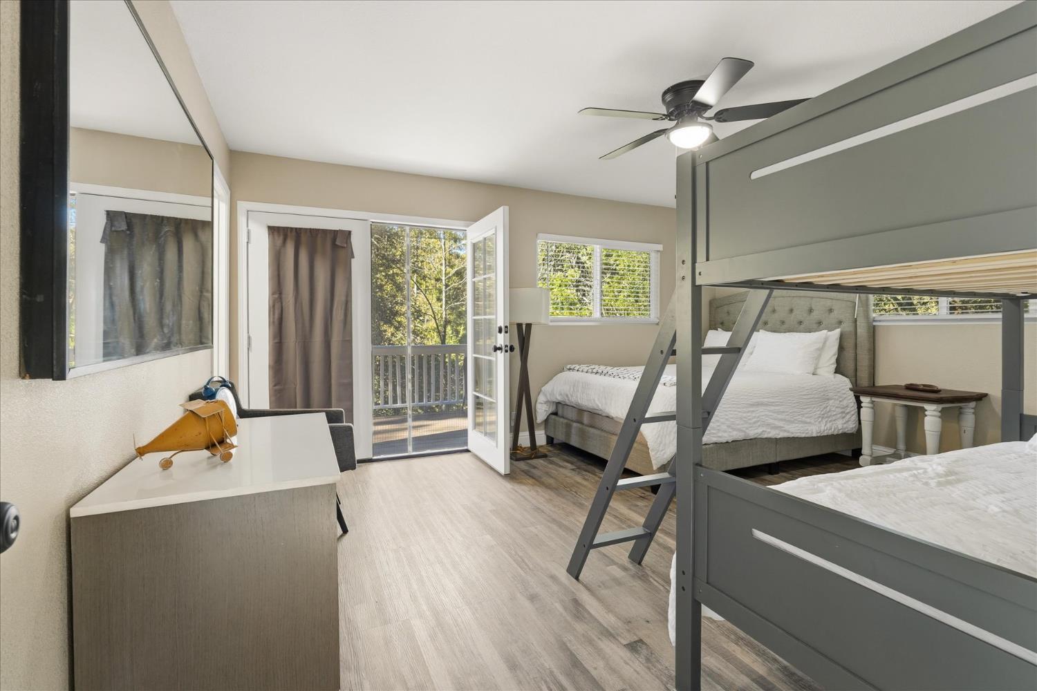 50722 Chu Ranch Rd, Oakhurst, CA 93644