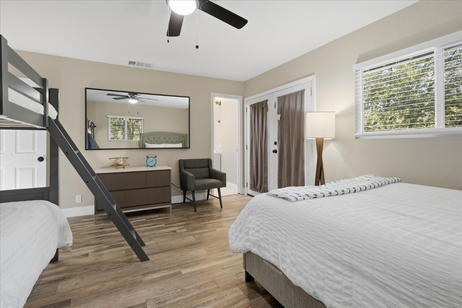 50722 Chu Ranch Rd, Oakhurst, CA 93644