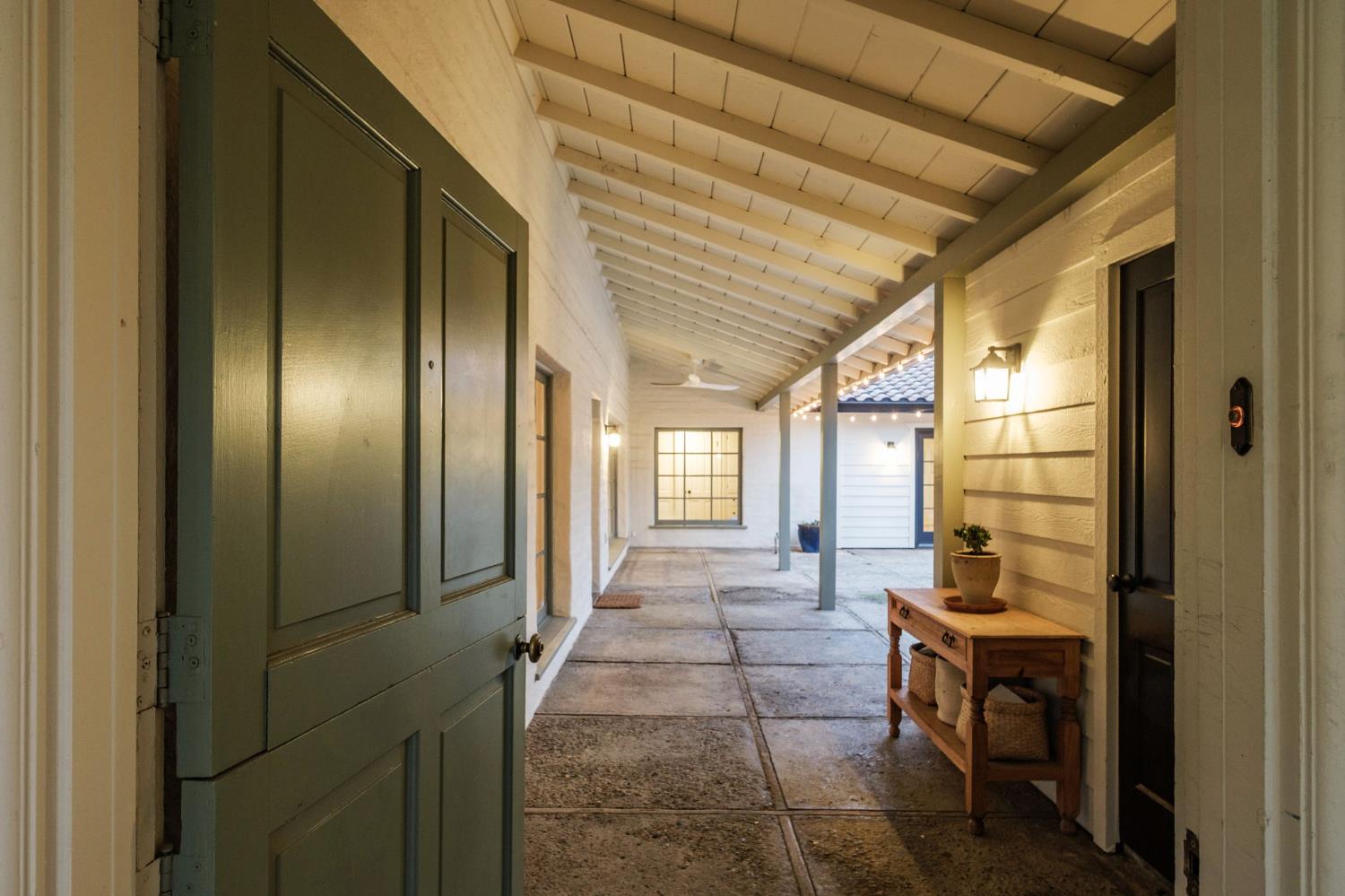 625 E Lansing Way, Fresno, CA 93704