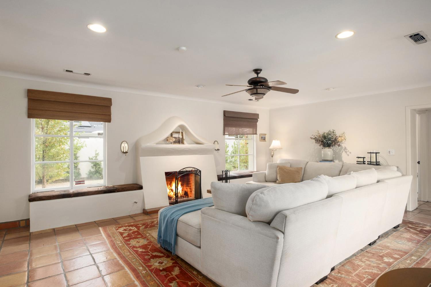 625 E Lansing Way, Fresno, CA 93704